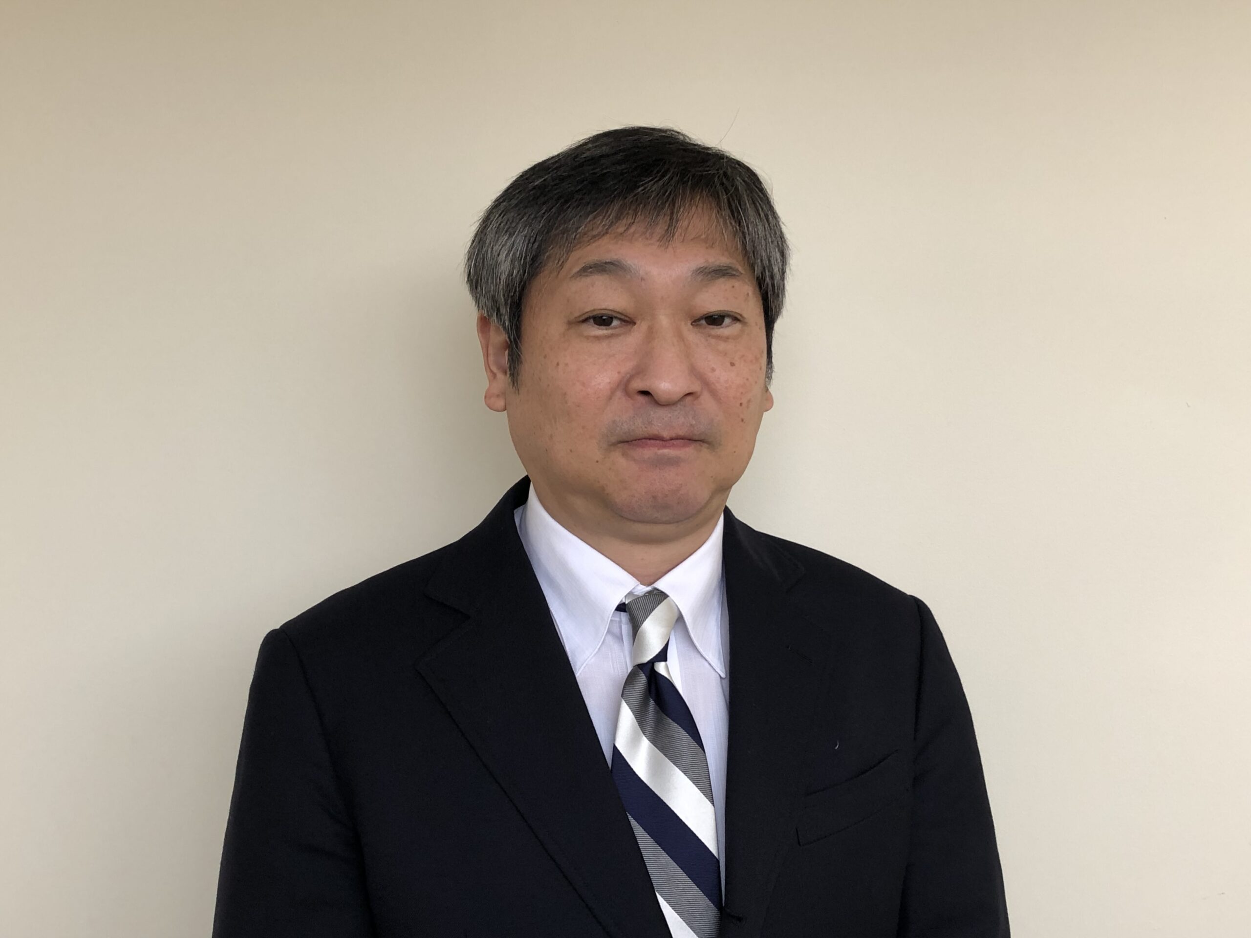 菊地 一文 氏